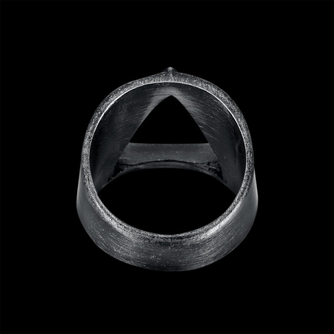 TRIANGLE RING